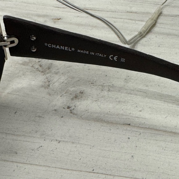 CHANEL Oversized Quilted Sunglasses - Picture 7 of 11